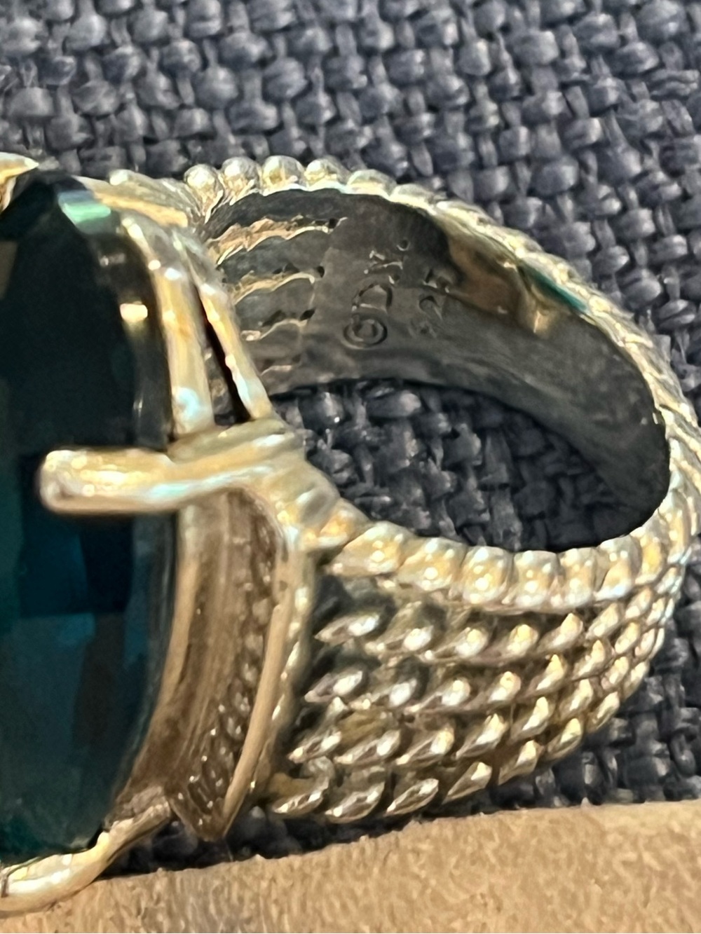 David Yurman Hampton Blue Topaz 16x26 Oval Wheaton Ring Size 7 - Picture 3 of 7